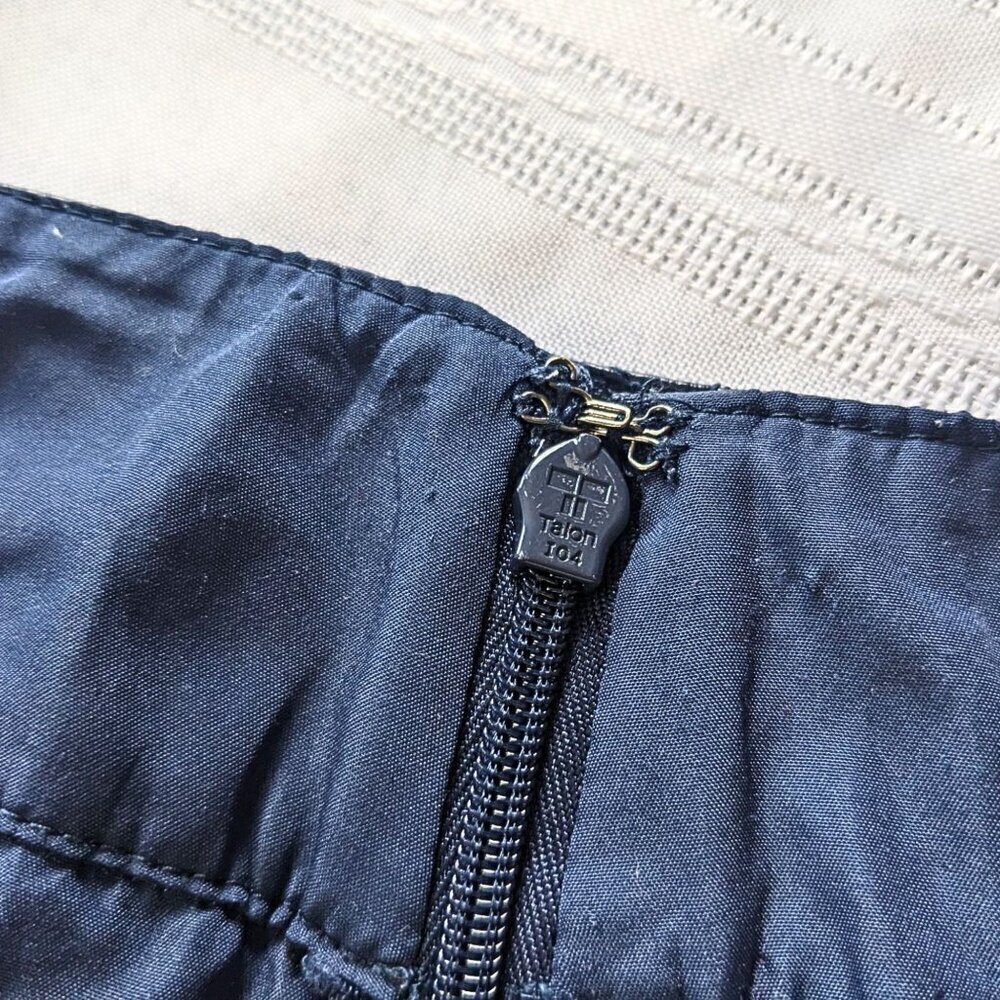 Vtg Y2K 2008 ABERCROMBIE & FITCH Navy Blue Quilted Pleather Mini Skirt Sz 2 W26 - Picture 6 of 9